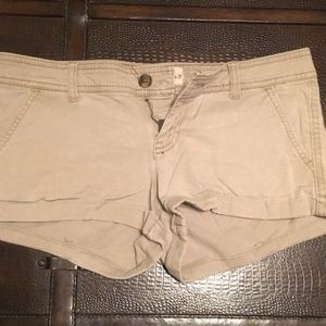 Hollister Khaki shorts